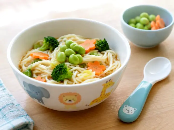 Noodle & Edamame Bowl (Hui style) — The finished dish