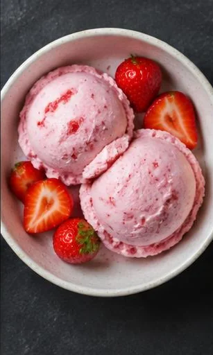 Strawberry Yoghurt Ice Cream — The finished dish